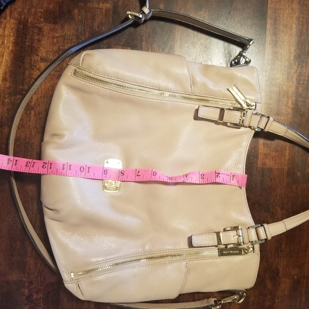 Michael Kors purse - Picture 6 of 8